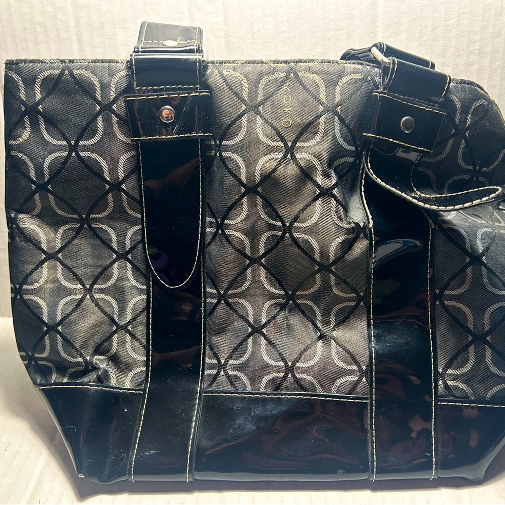 Woman’s Koko black and gray insulated pocketbook purse bag